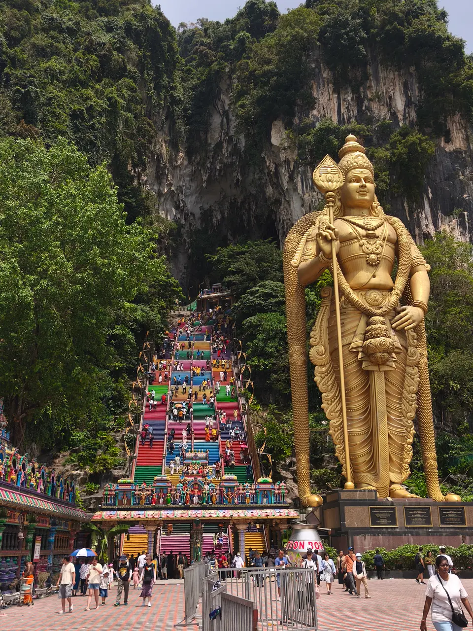 The 43-metre statue of Murugan beside the staircase at Batu Caves during Thaipusam 2025